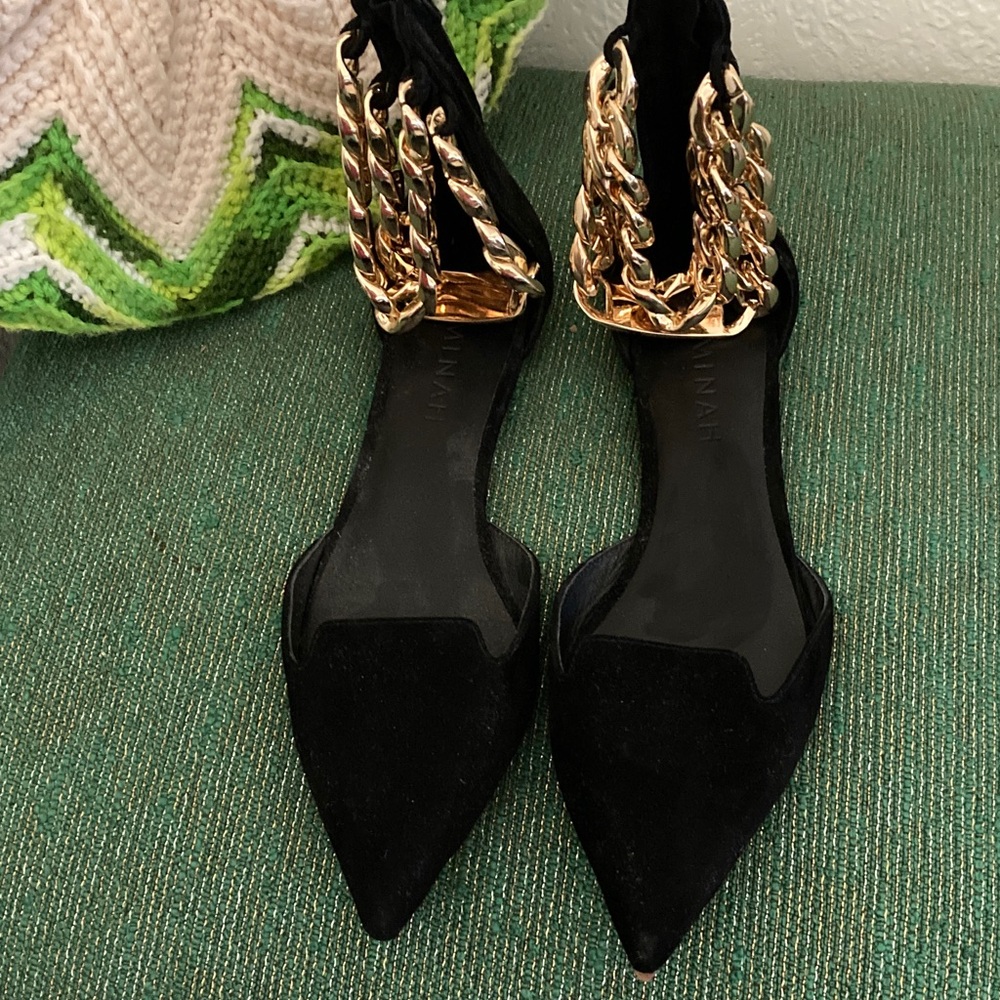 AMINAH Chic Black Flats with Gold Chain Detail